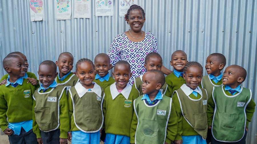 25 years of spreading Hope Elizabeth 4